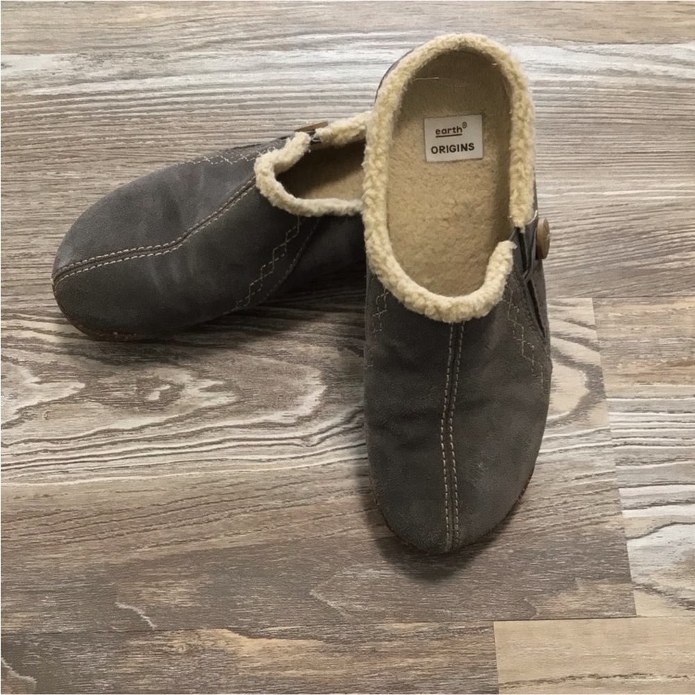 Earth Origins Gray Suede Johanna Slip On Clogs 7